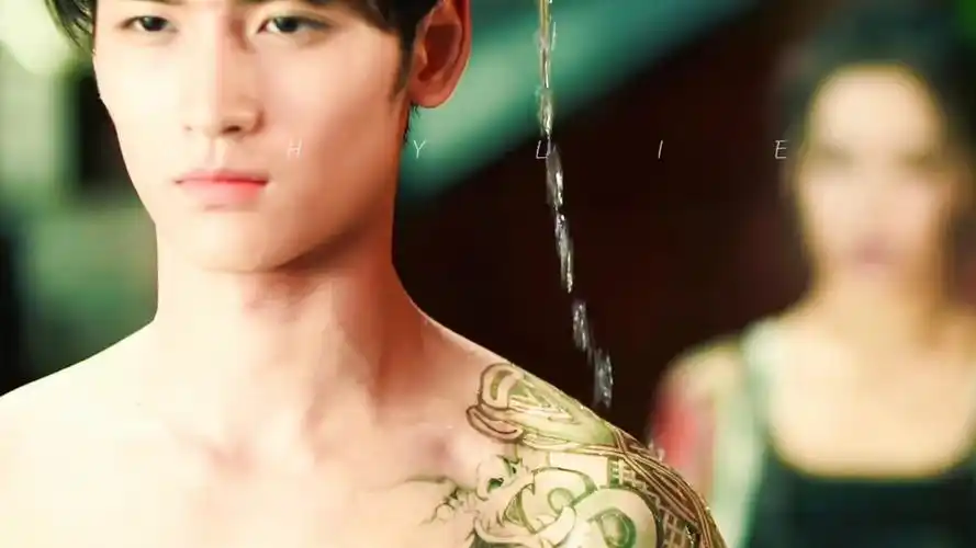 张起灵的" 麒麟纹身 "你了解多少 #张起灵 #盗墓笔记