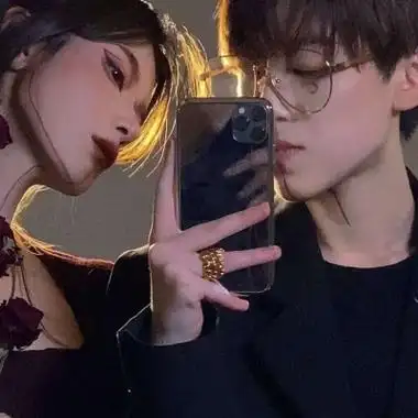 情头一男一女黑色系高清超酷的高冷禁欲系情侣头像图片