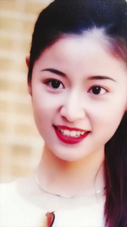 林心如年轻时的照片,满满的胶原蛋白.