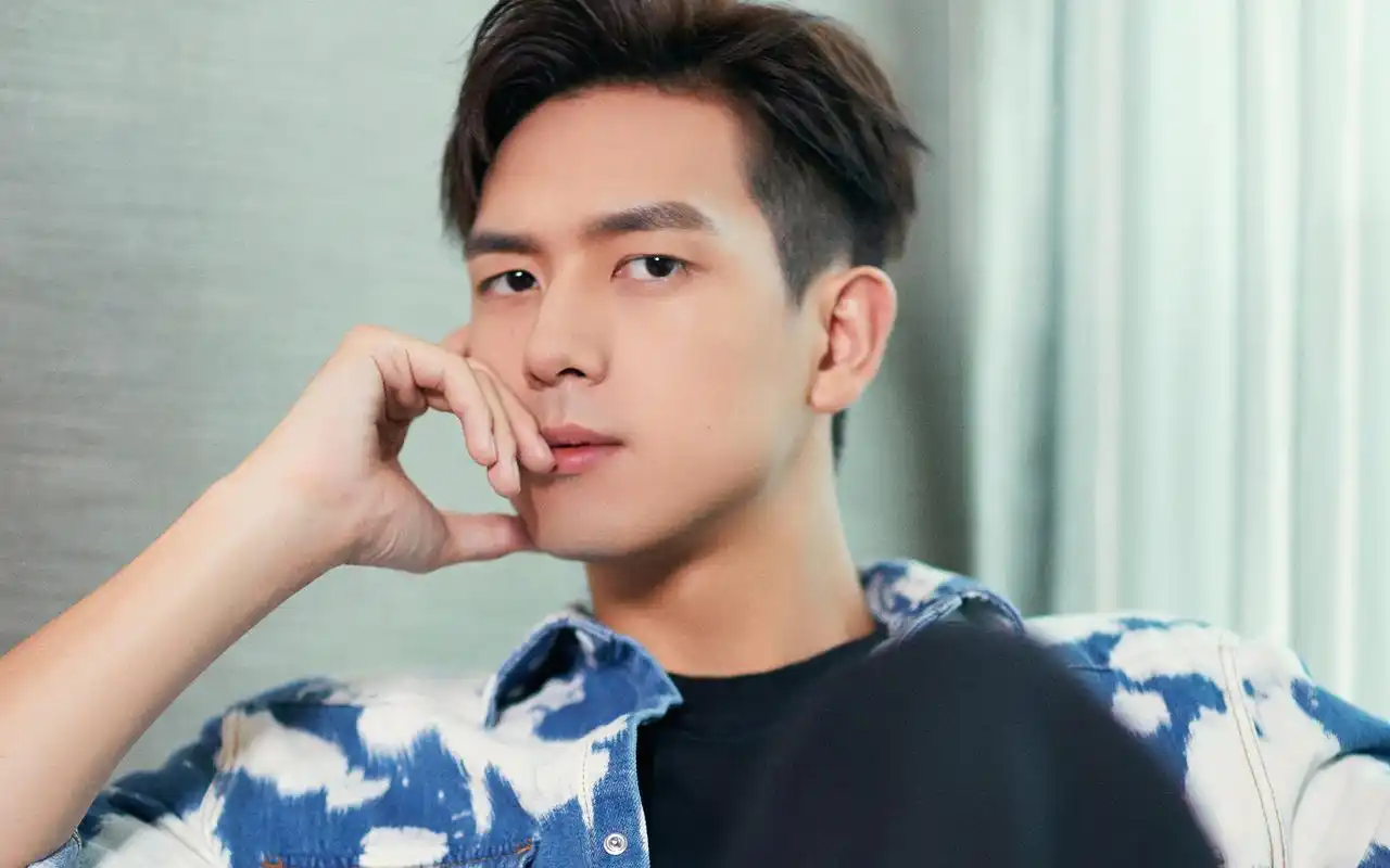 李现高冷帅气写真图片桌面壁纸高清大图预览1920x1200_大陆明星下载