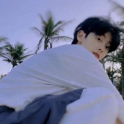 阳光帅气的男生头像真人,无聊的时候是个无趣的人