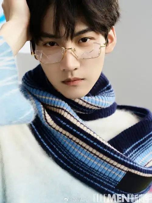 周柯宇时尚表现力##周柯宇elle新青年