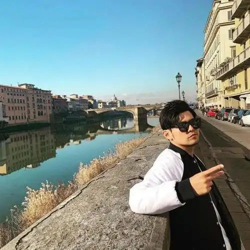 微信头像周杰伦动漫男头