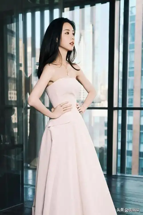 "狐妖月红篇"陈都灵写真曝光!纱帐轻拢尽显娇媚