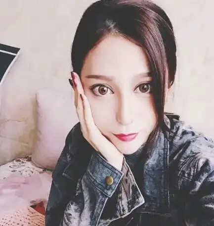 【图】非常完美丽希千里追爱上北京 与男嘉宾郑佑辰牵手成功