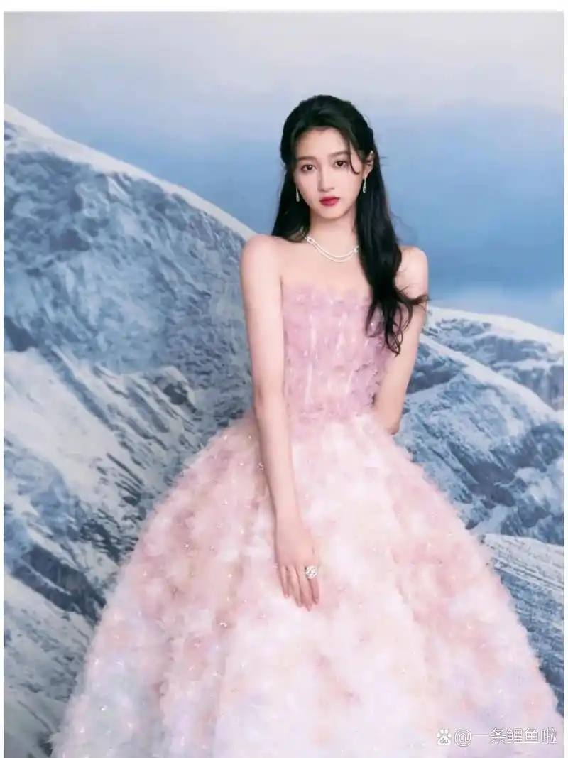 关晓彤个人资料 图片