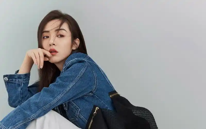 王晓晨时尚杂志写真图片桌面壁纸