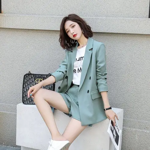 小西装女绿色的穿搭|小西装女绿色的搭配|小西装女绿色的清洗|品牌