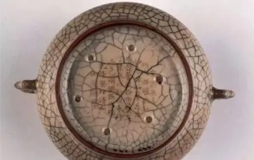 鉴赏宋代哥窑瓷器