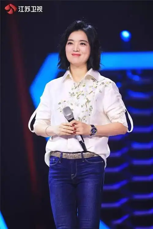 "带你去看晴空万里",听白雪歌唱