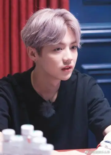 [鹿晗][分享]180112 五颜六色的中分杀 鹿哥颜值没有在怕的