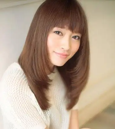 胖的女生适合剪什么发型胖妹的发型图片4