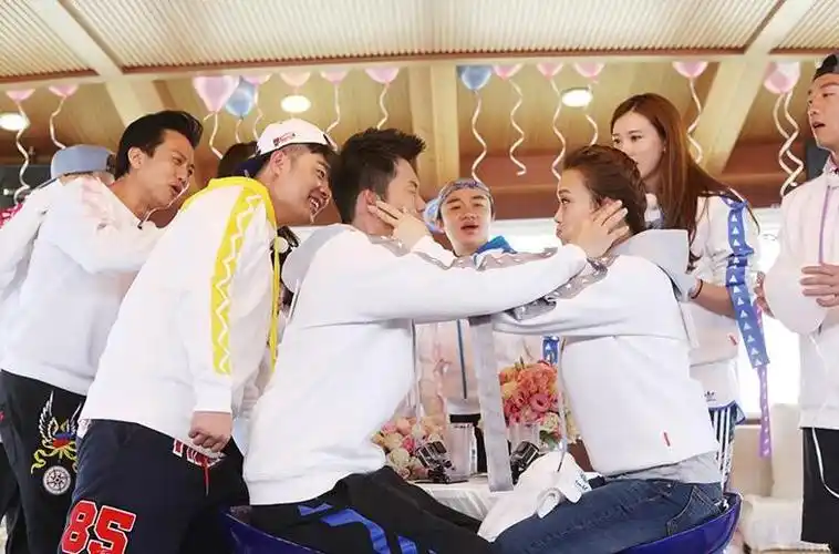 奔跑吧兄弟5第四期嘉宾分组预告鹿晗迪丽热巴郑凯唐艺昕相爱相杀