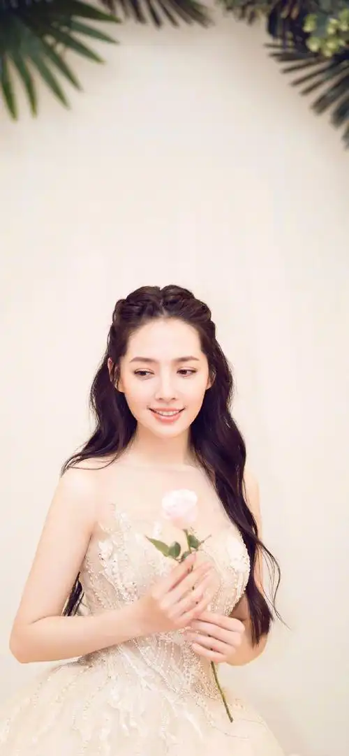 女神郭碧婷壁纸|今日早报