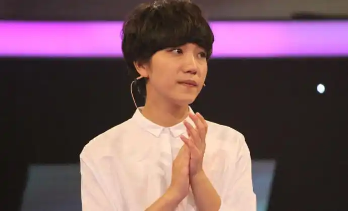 李霄云,1987年出生于甘肃兰州,毕业于墨尔本大学,是2009年超级女声的