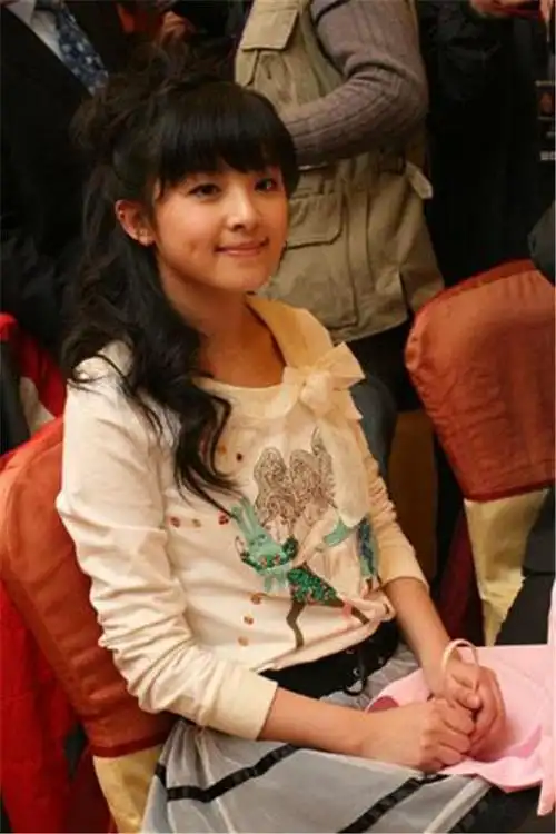 张含韵曾经的超女季军可爱了30年刘德华是她大恩人