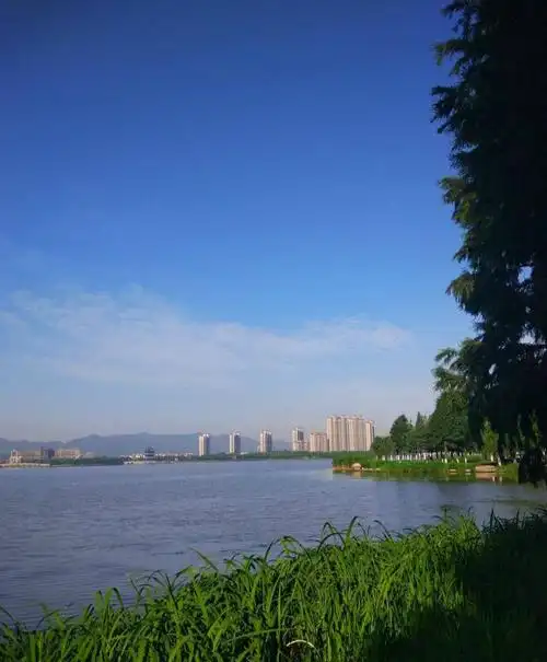 中国最美市中心,炎炎夏日,圈粉家乡"宜兴"天空之镜"团氿"