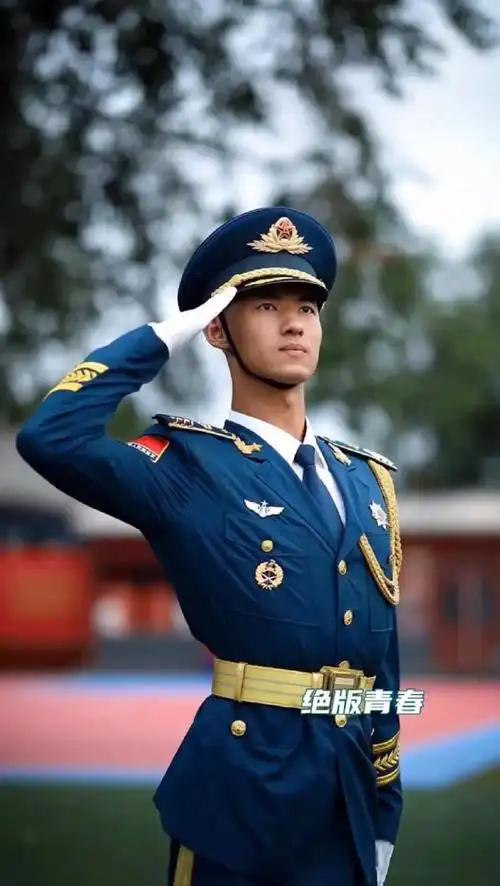 这就是中国军人威武帅气风貌的精彩!他们是人民的骄傲!