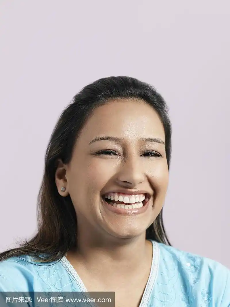 亚洲女人笑