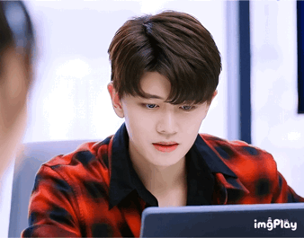 任嘉伦笑起来,可以杀了我啊.姐妹们有他笑起来的图分享吗?