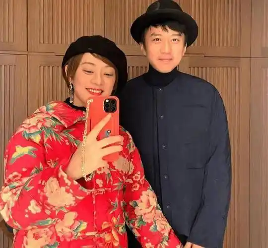 铁粉邓超换上李宁打篮球照样叱咤全场,超帅气-第13张图片-济南网站