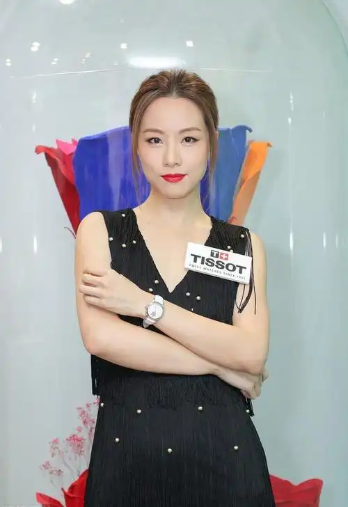 懂得终身学习多重要?同是运动员出身,对比邓丽欣与方力申就懂了