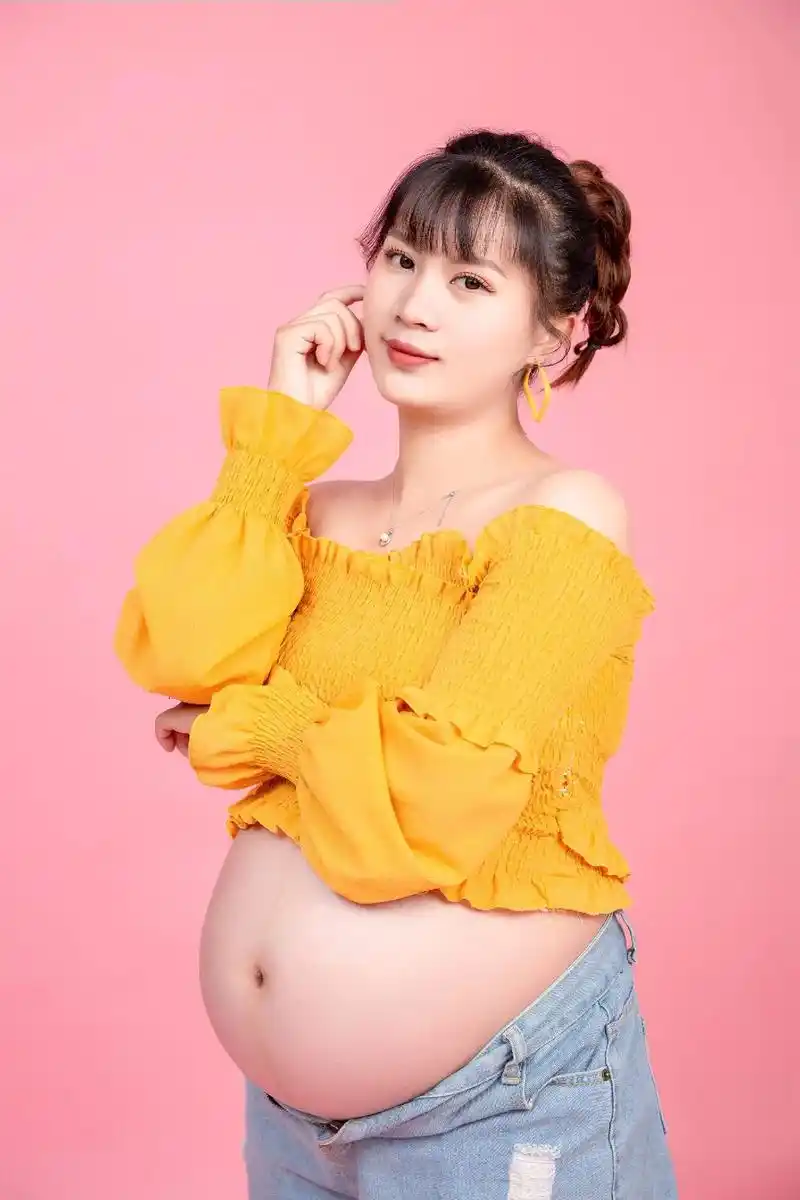 因为和最爱的人有了宝宝,所有暂时变胖也值得.肚子变大 - 抖音