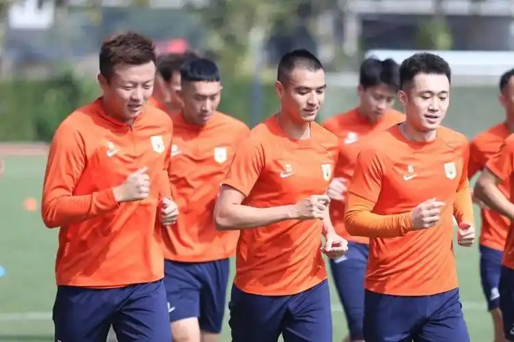 山东泰山一线队鲁能足校集训圆满结束