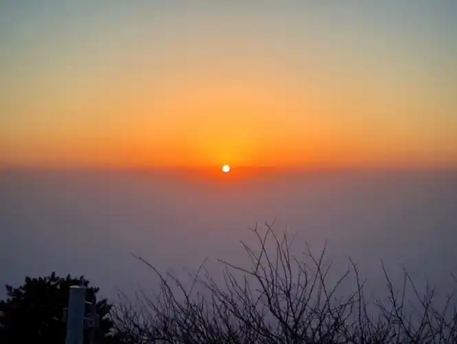 泰山日观峰日出
