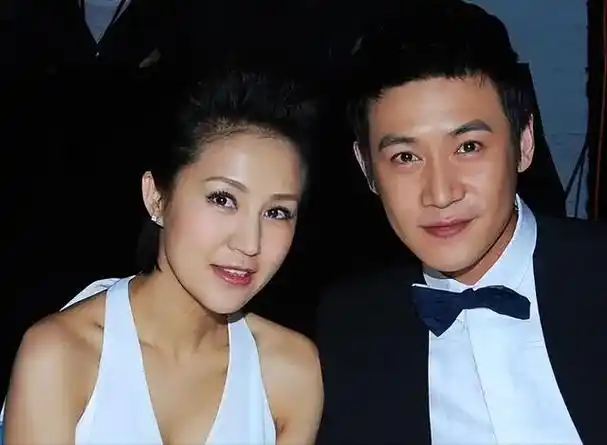 回顾薛佳凝:分手15年胡歌娶妻生子,她却选择出家背后