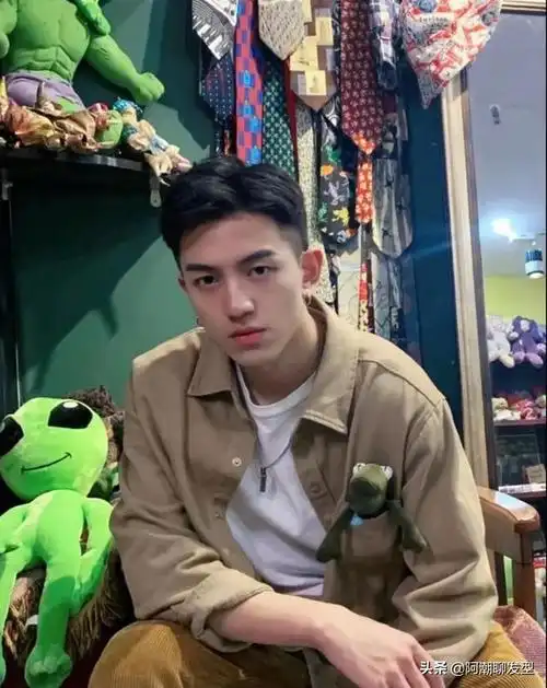 3款越剪越帅气的男生短发参考,2021年值得一试