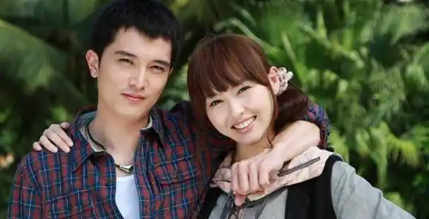 邱泽夜会张钧甯,一句话承认恋情,追求唐嫣时他也是这句话_回应_进行