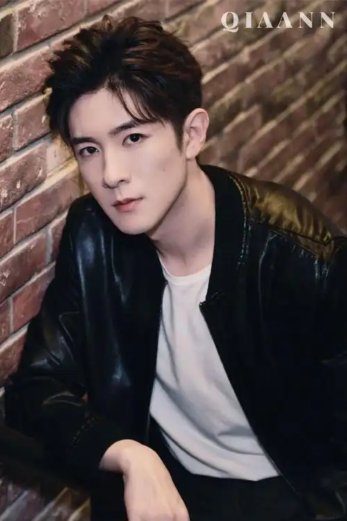 季肖冰肖像代言价格明星翻包视频报价青青传媒