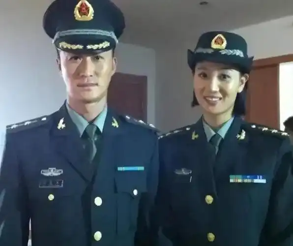 "军中铁娘子"侯梦莎:已走上了一条不归路,沉迷带货