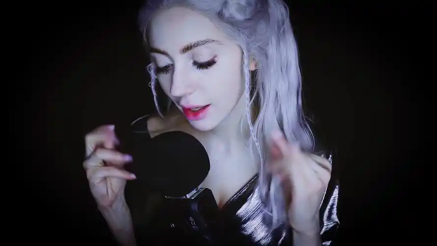 俄罗斯哄睡觉小姐姐sleepycupcake的口腔音哄睡触发音2