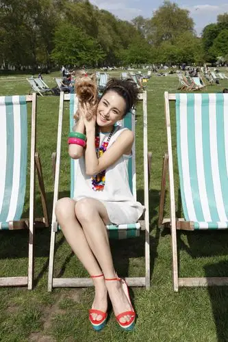 p>张歆艺,1981年5月29日出生于 a target="_blank" href="/item/四川