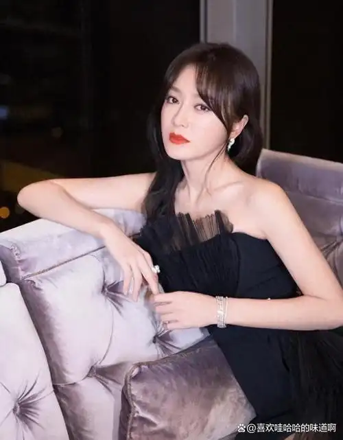 陆川和秦岚相爱4年无果,为啥刚分手一年就闪婚央视主持人胡蝶?