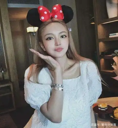 周扬青整容前旧照被曝光与现在判若两人,网友:罗志祥眼光是个谜