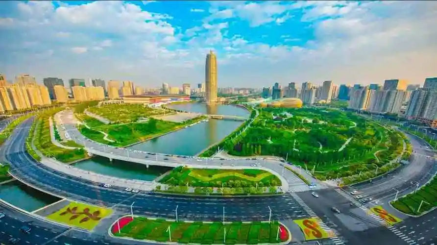 2,河南省会郑州长沙是我国长江中游地区重要的中心城市;有着重要的