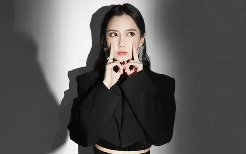 杨颖炫酷时尚写真图片桌面壁纸