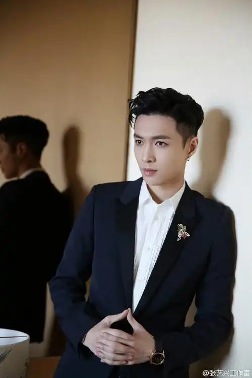 张艺兴[超话]##张艺兴##张艺兴全新专辑step##原创音乐制作人张艺兴