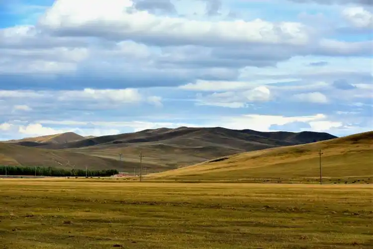 静谧旷远的西乌珠穆沁草原
