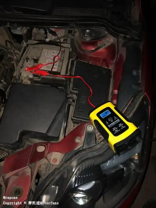 佳御蓄电池充电