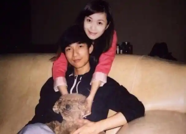 原来她是陈楚生妻子,终于藏不住了,难怪为她不惜得罪全世界