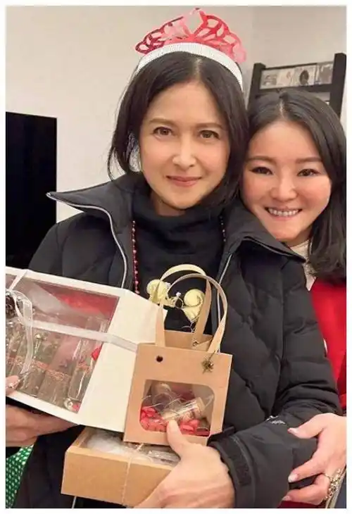 演员邵美琪谈爱情:睁一只眼闭一只眼,真的更容易幸福?