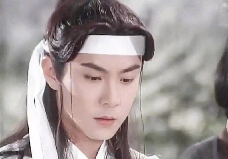 感受一下张卫健年轻时候的颜,事实证明他还是有头发最帅,帅到炸