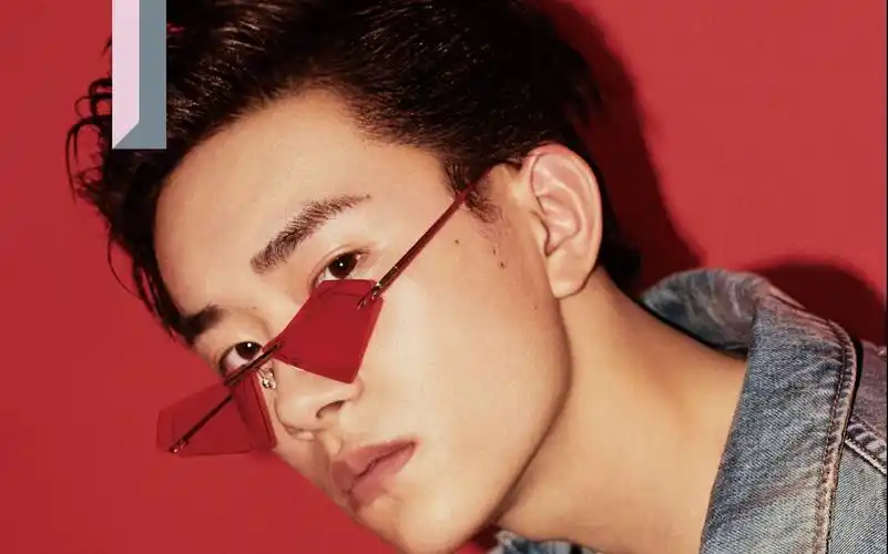 易烊千玺杂志拍摄合集