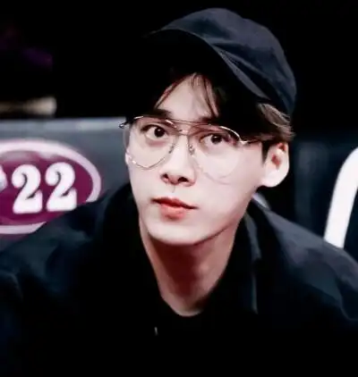 李易峰头像合集找图的时候峰峰给我的感觉就是大哥哥那种你评论爱豆