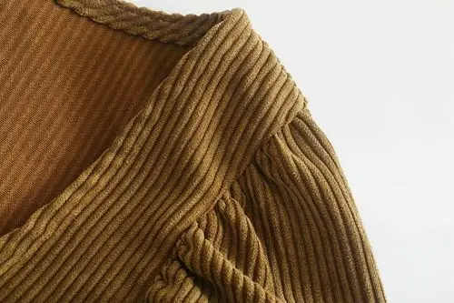 秋冬款纯色棉东大门套头棕色修身型街头潮人方领泡泡袖长袖打底衫