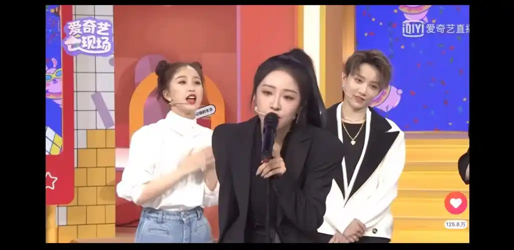 the 9 cp 琪喻记 喻言许佳琪 跳舞gif 大佬唱歌 霸总护妻